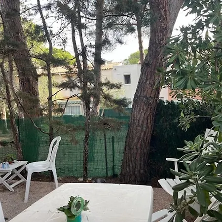 Rez-de-chaussee, Terrasse, Proche Tennis, Parking, Animaux Acceptes, Capacite 5 Personnes - Fr-1-749-42 * アグド